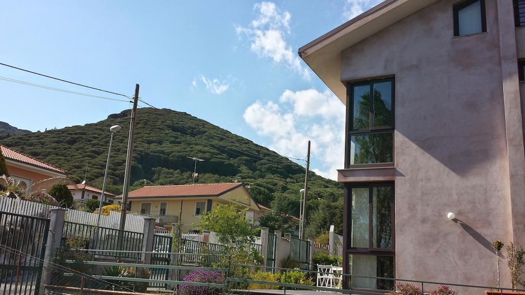 Etna Holiday Home Ніколозі Номер фото